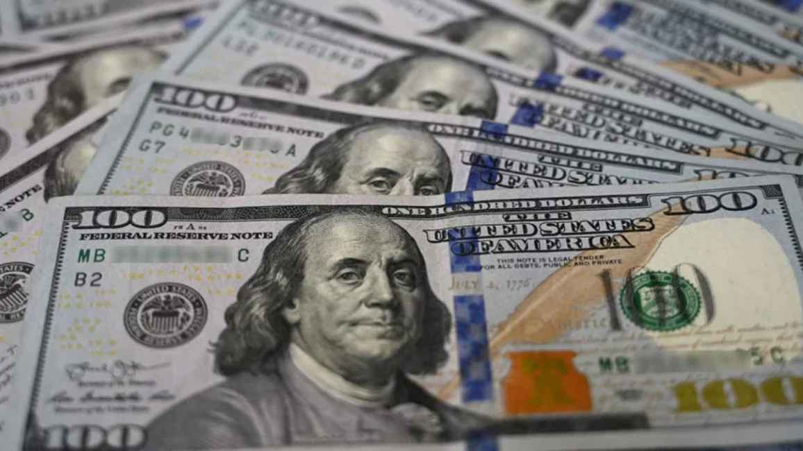 আকুর বিল পরিশোধের পর কমেছে রিজার্ভ