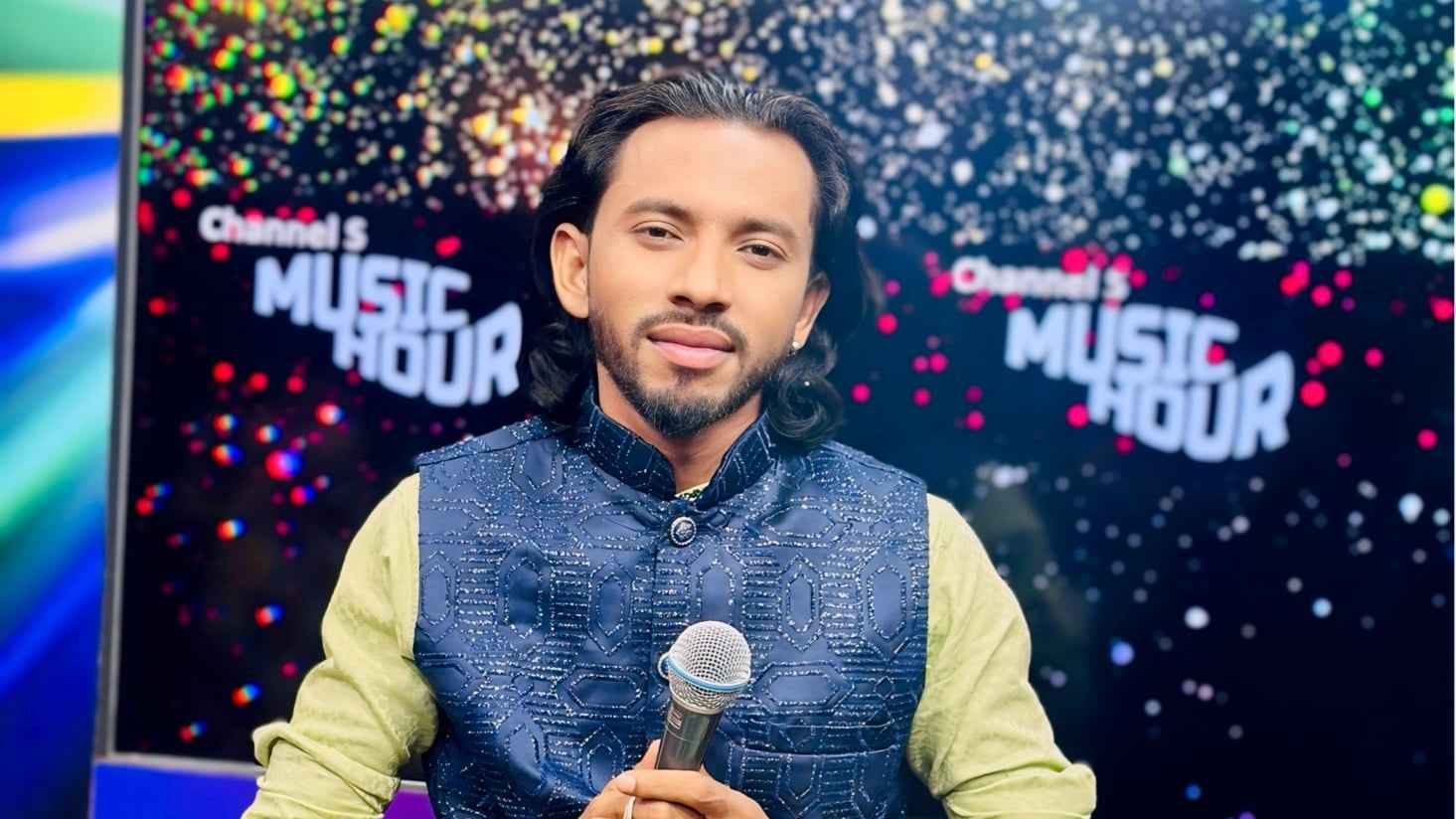 প্রবাসীদের নিয়ে শিমুল হাসানের গান