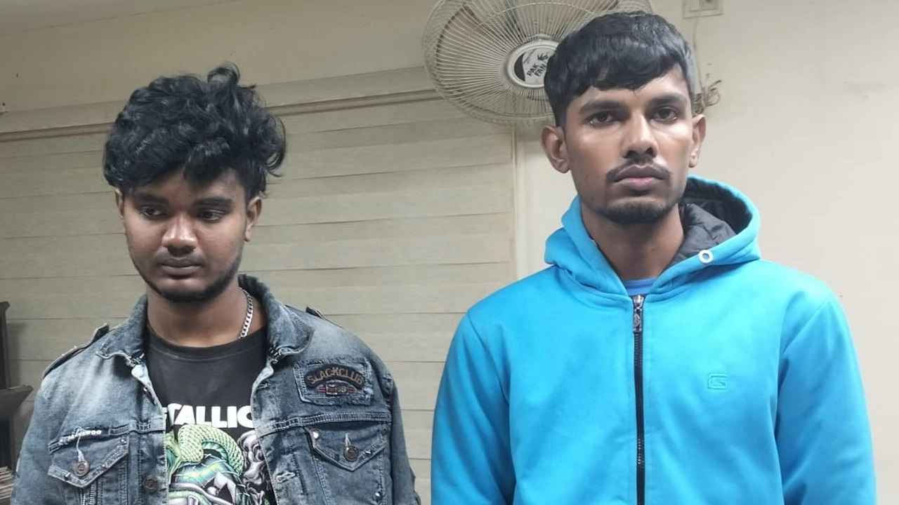 নিষিদ্ধ ছাত্রলীগের ঝটিকা মিছিল, ২ নেতা গ্রেফতার