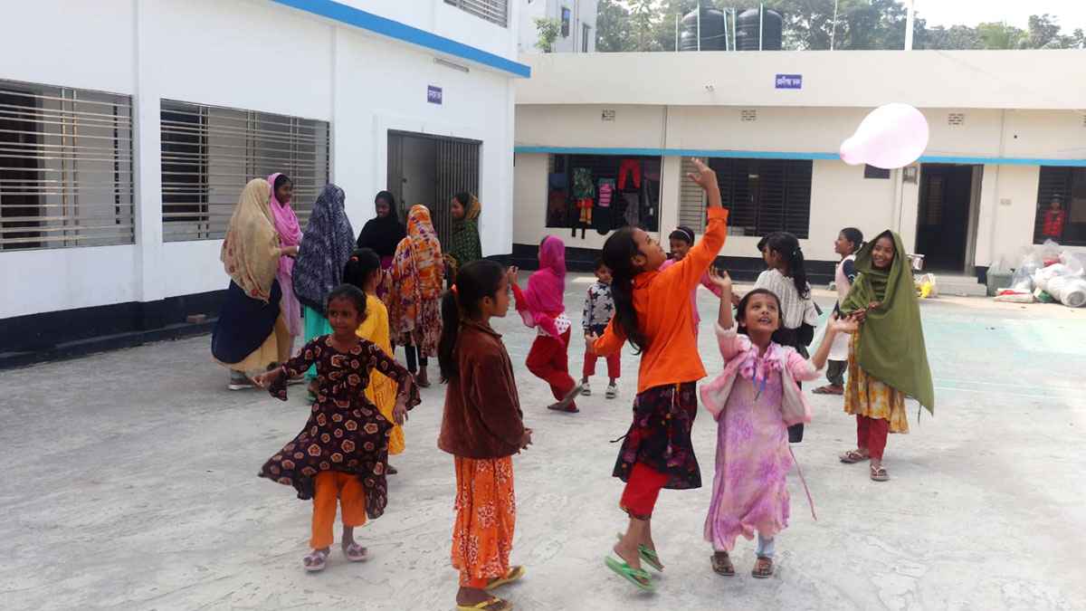 চাঁদপুরে অর্ধশত সুবিধাবঞ্চিত শিশু পেল নতুন ঠিকানা