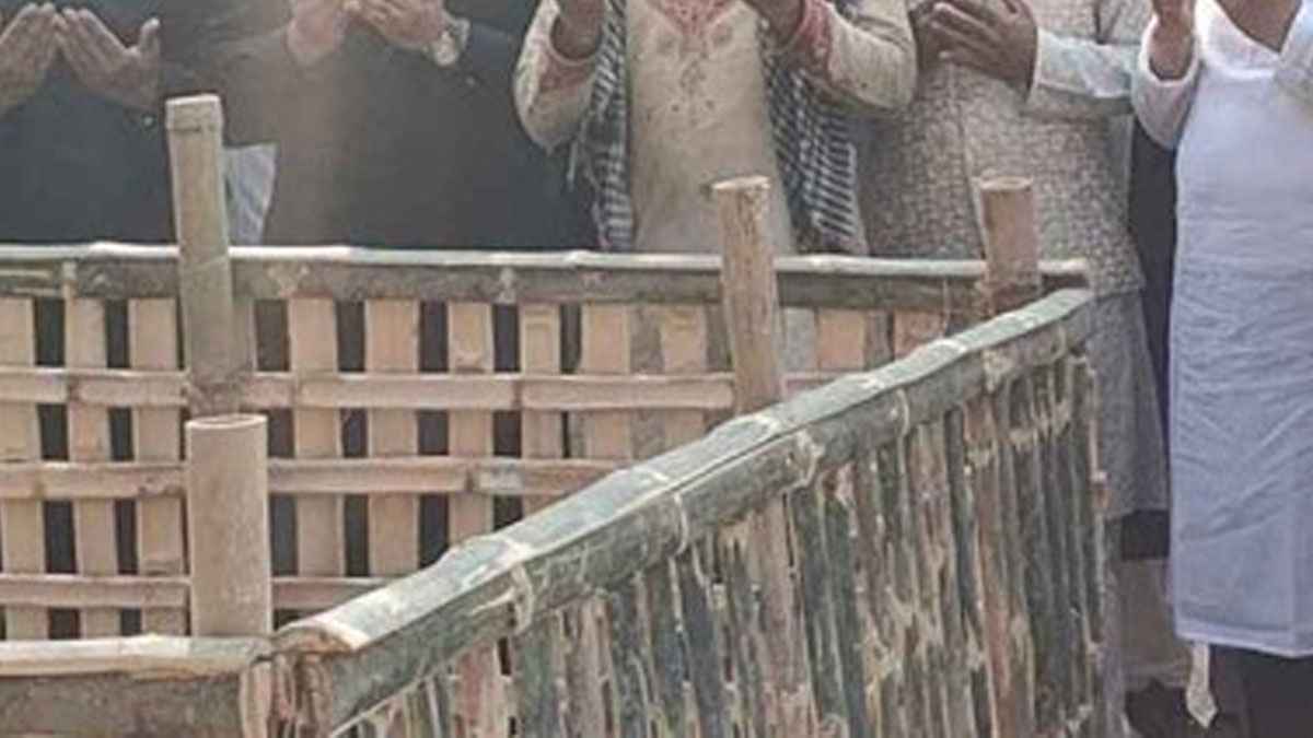 সদ্য দাফনকৃত ব্যক্তির জন্য যে দোয়া করবেন