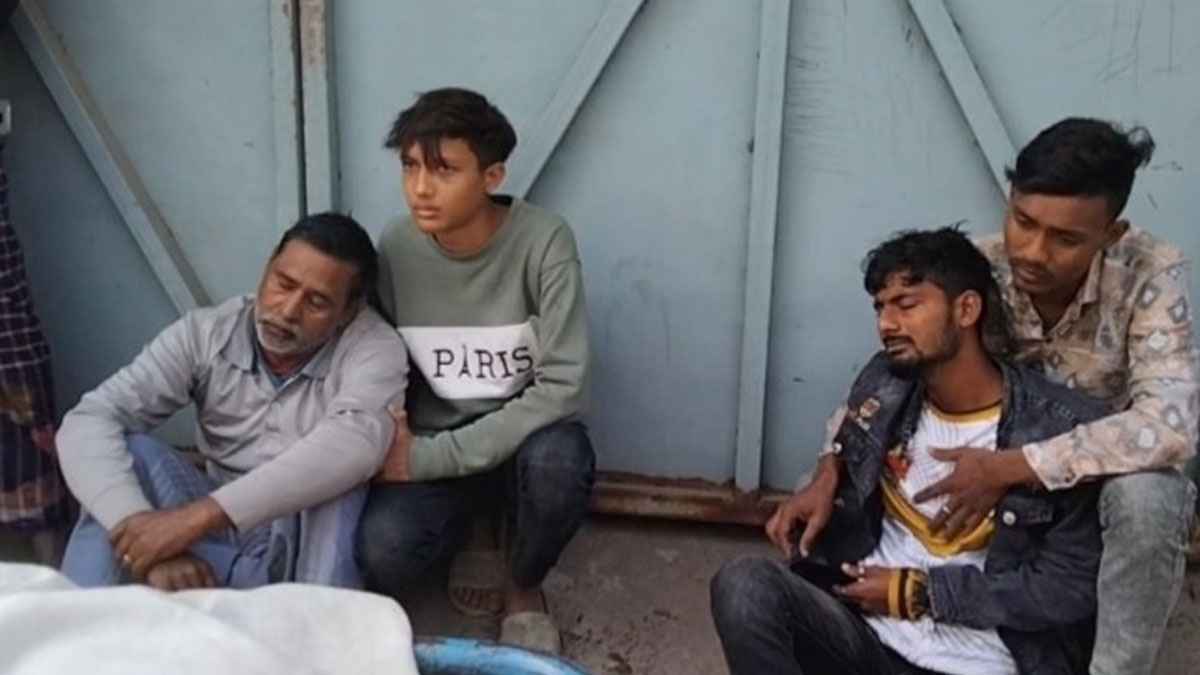 চাঁপাইনবাবগঞ্জে বিদ্যুৎস্পৃষ্ট হয়ে রাজমিস্ত্রীর মৃত্যু