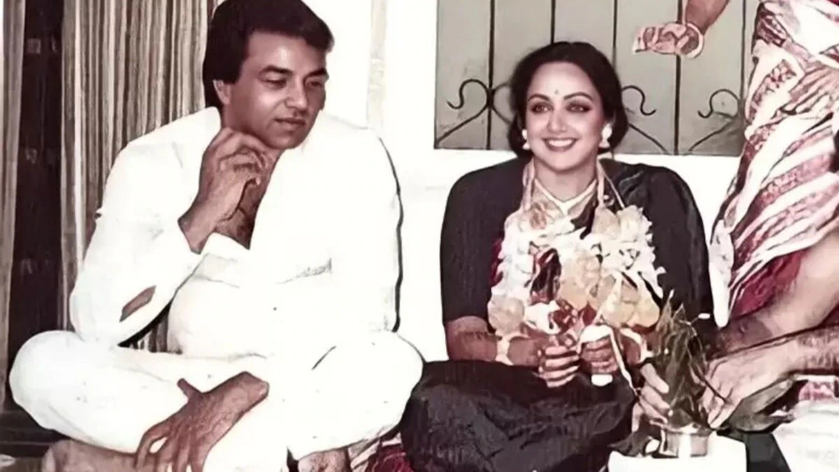 dharmendra-and-hema-malini-104046-16x9