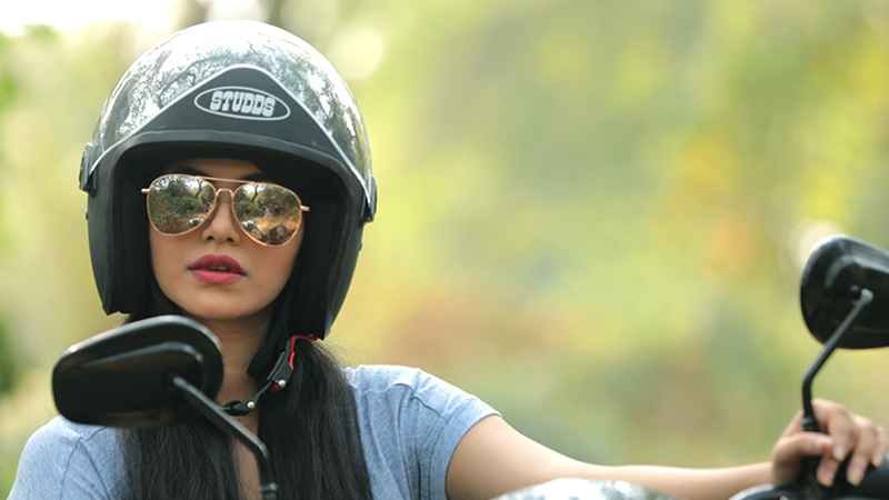 Helmet meaning in Bengali