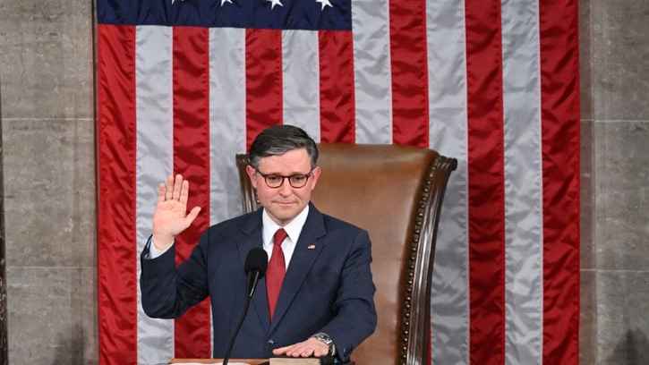 ট্রাম্প সমর্থিত জনসন স্পিকার পদে পুনর্নির্বাচিত