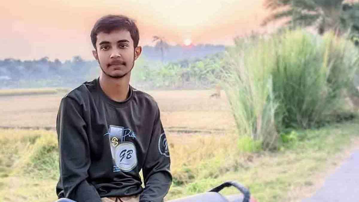 থার্টি ফার্স্ট নাইটে নাচতে গিয়ে ছাদ থেকে পড়ে স্কুলছাত্রের মৃত্যু