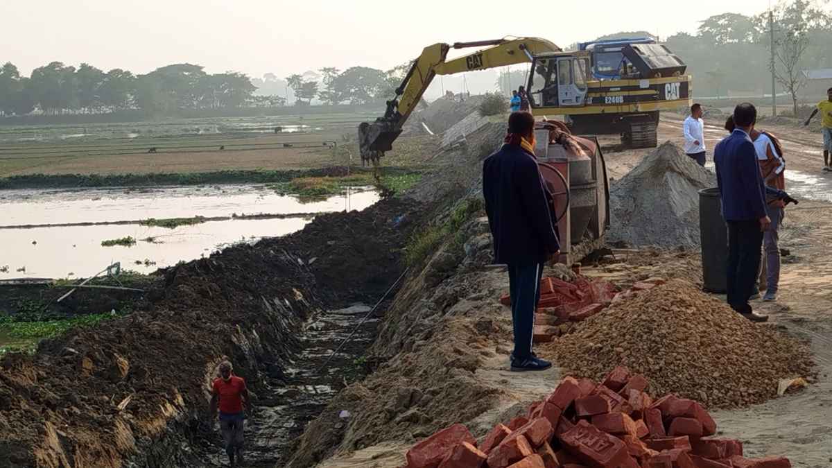 আবার শুরু নেত্রকোনা বাইপাস সড়কের নির্মাণ কাজ