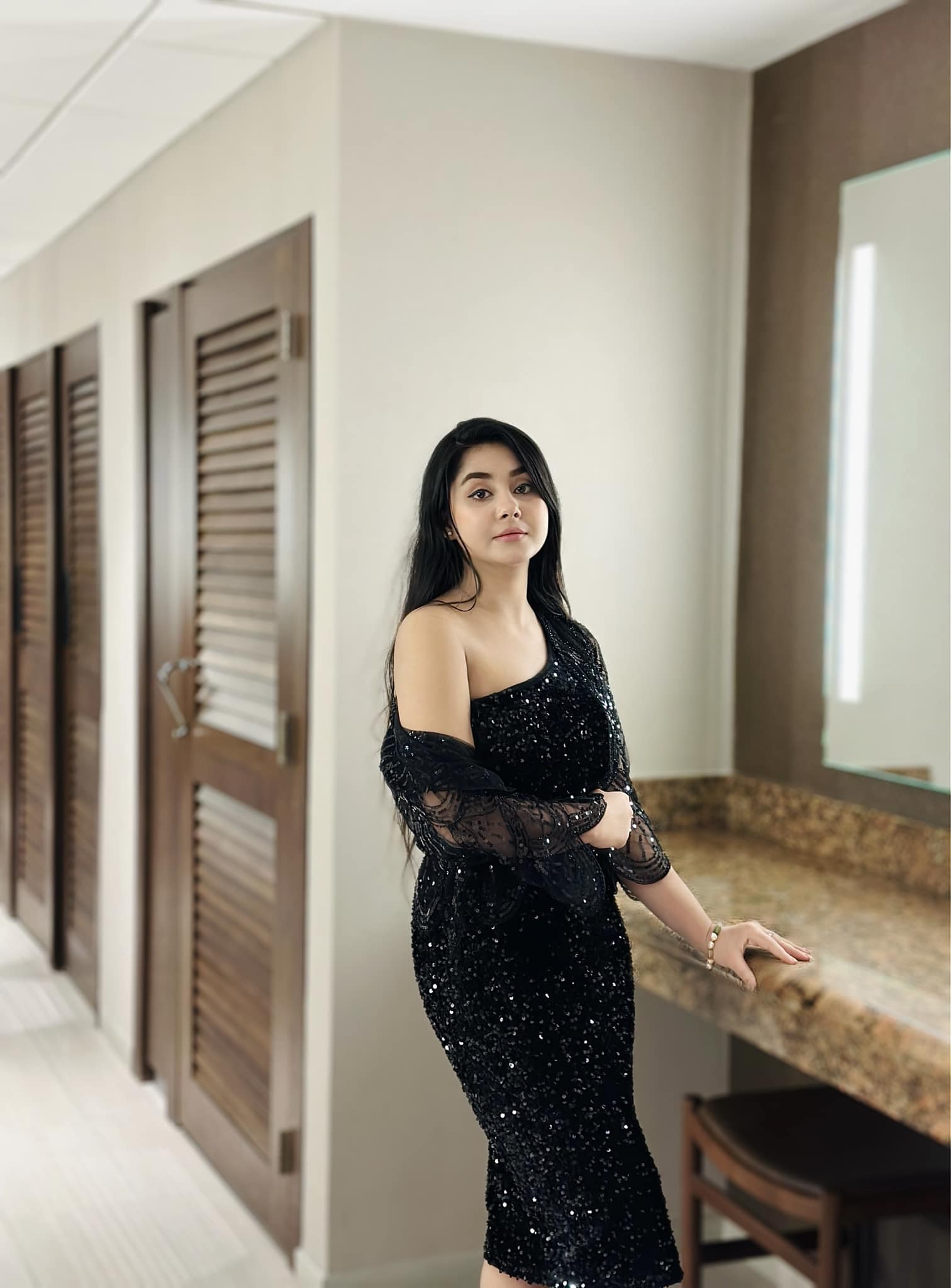 Nastya Kamensky haqida porno Onalar uchun italyan porno filmlar