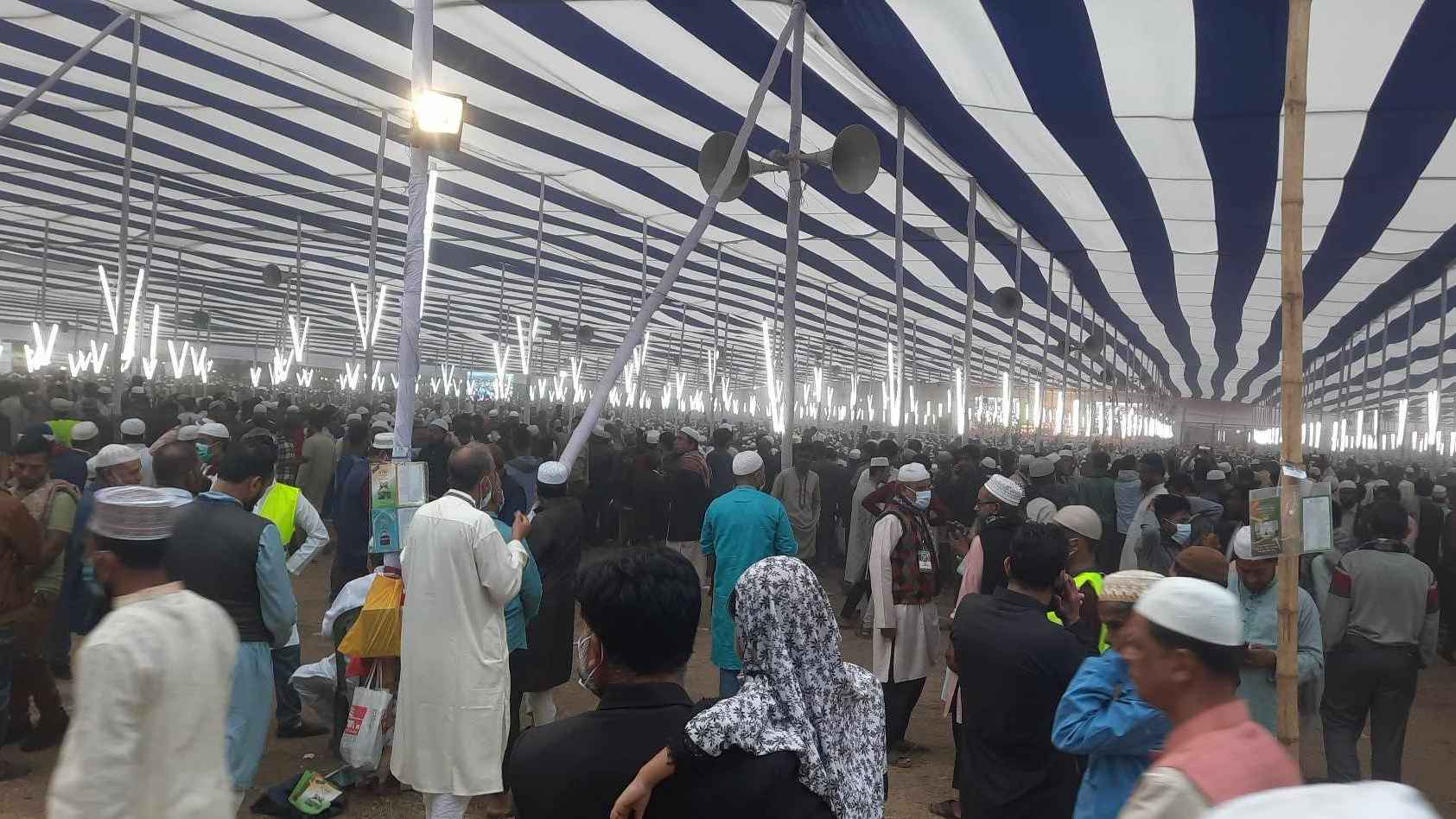 আজহারীর আগে পরে আরও যারা বয়ান করছেন চট্টগ্রামের মাহফিলে