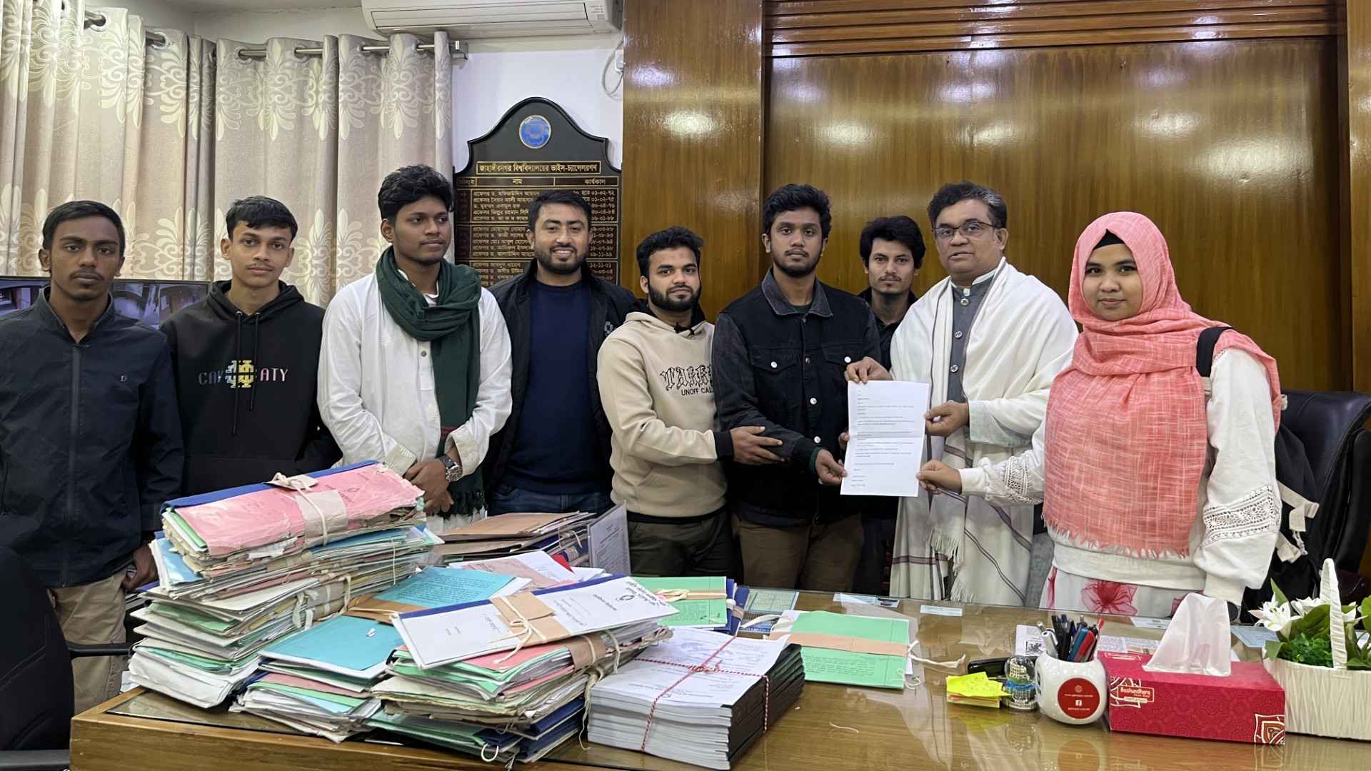 জাবি: ১৫ জুলাই রাতকে ‘কালরাত’ ও ১৭ জুলাইকে ‘শোক দিবস’ করার দাবি