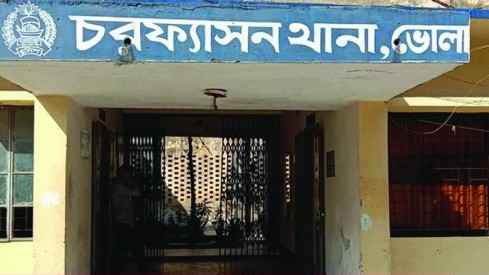 সন্তানকে ঘুম পাড়িয়ে ফাঁস নিলেন মা