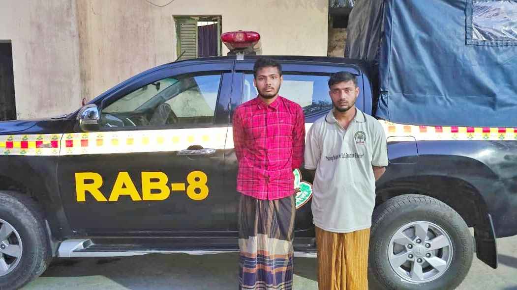 ভোলায় পুলিশের ওপর হামলা, আরও ২ আসামি গ্রেফতার