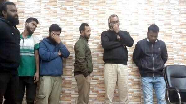 কিশোরগঞ্জে ৬ ভুয়া ডিবি আটক