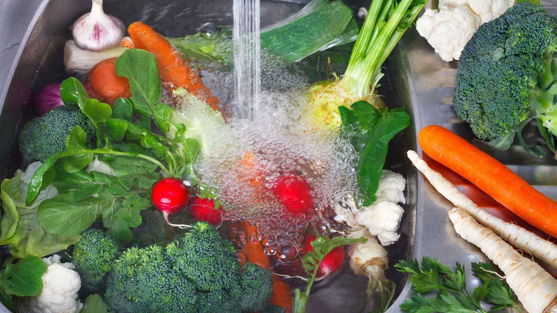 সবজি থেকে কীটনাশক দূর করার উপায়