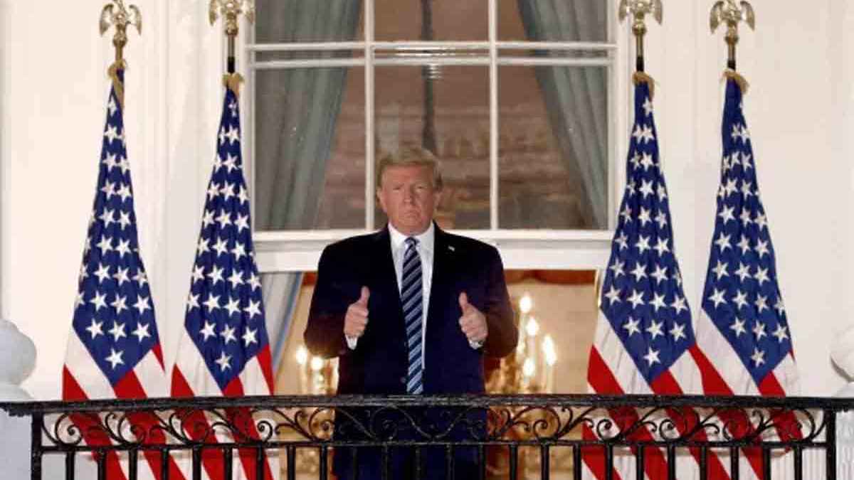 হোয়াইট হাউজে ফিরলেন ডোনাল্ড ট্রাম্প