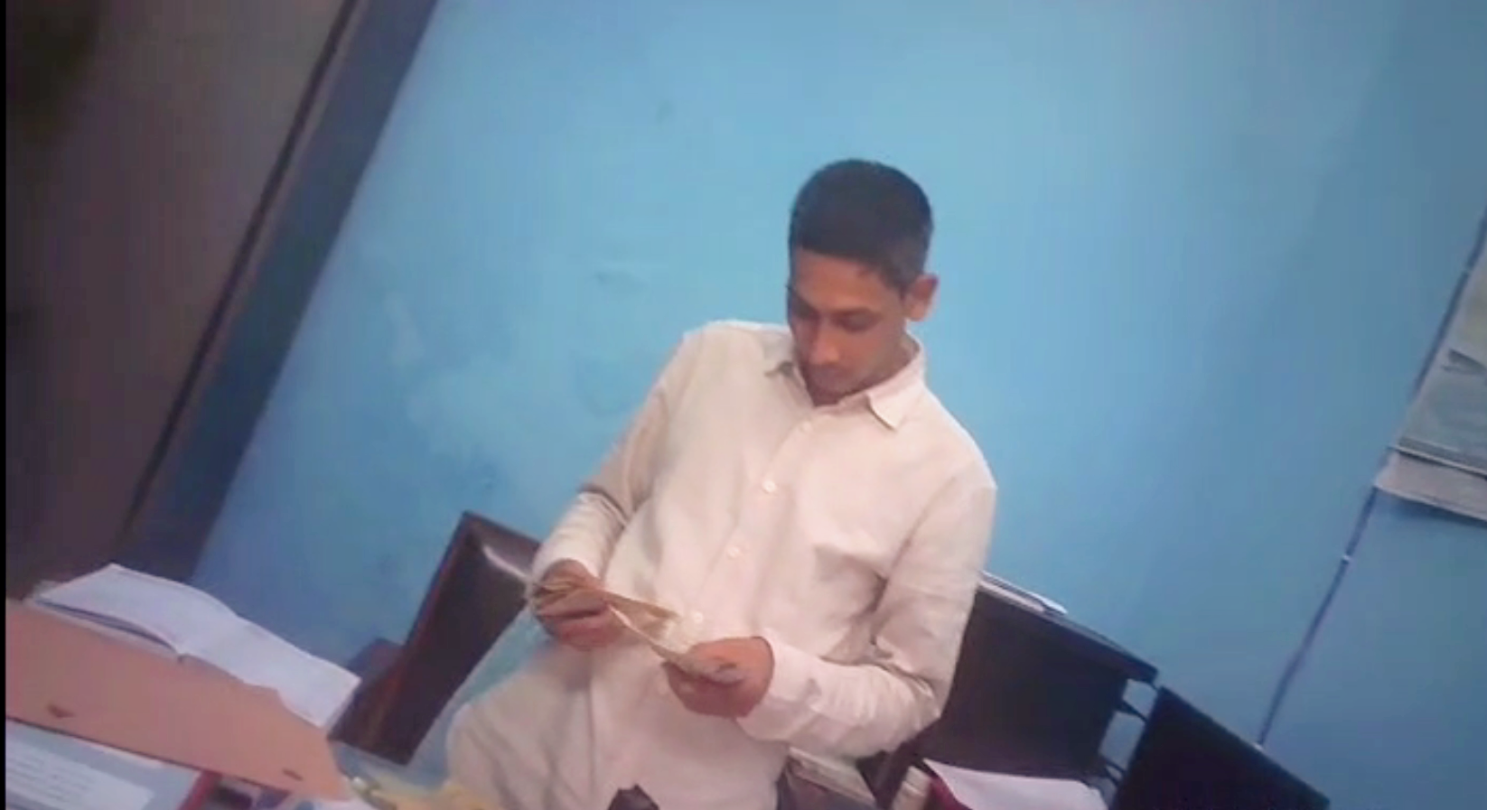 1000038099 1000038099