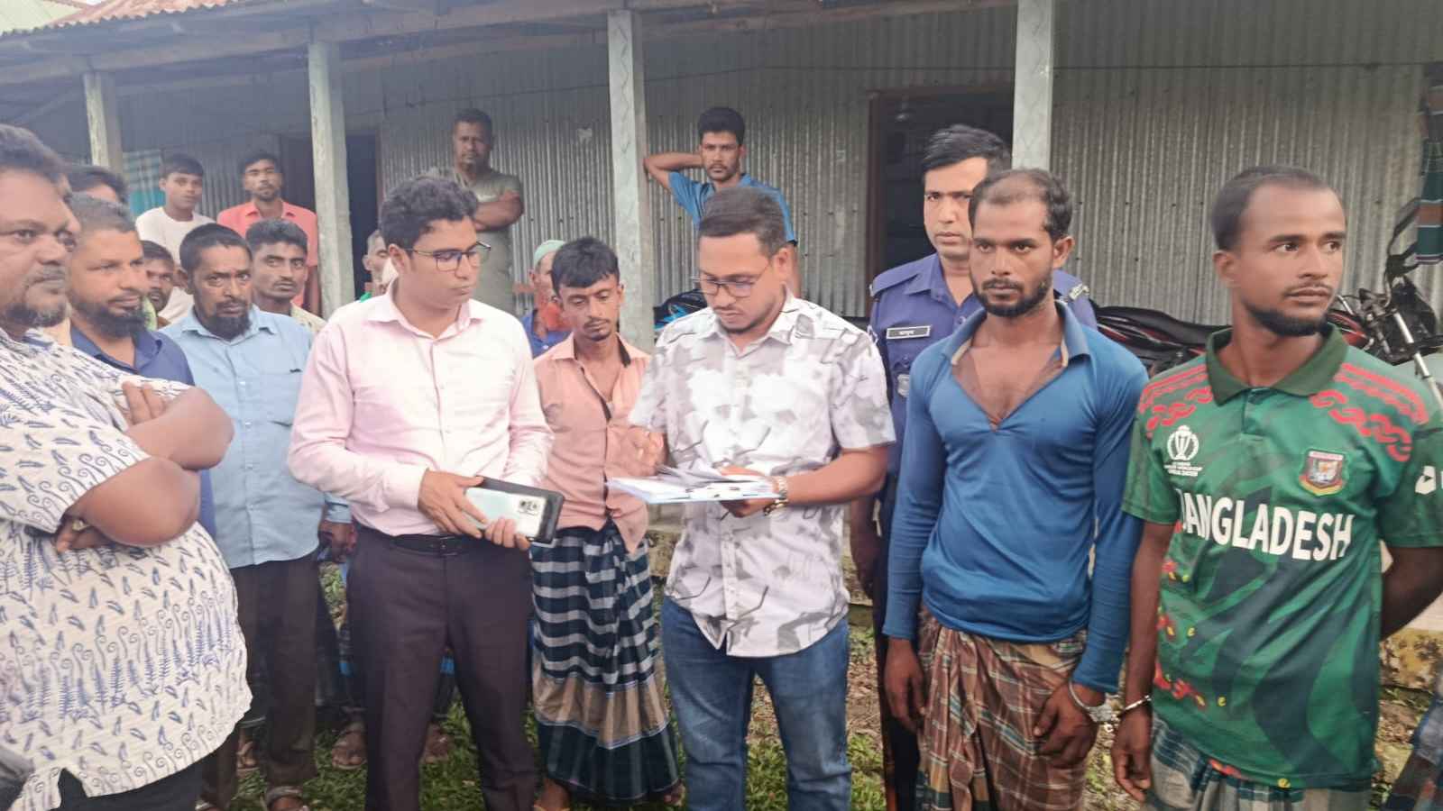 কলমাকান্দায় বালুসহ নৌকা জব্দ, ৫০ হাজার টাকা জরিমা