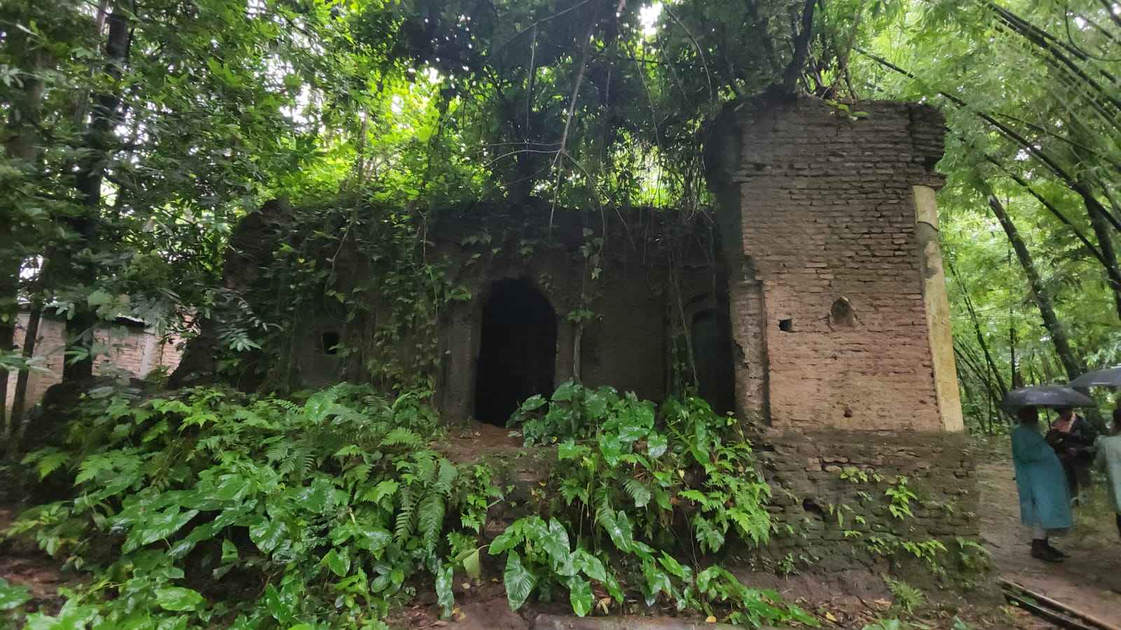 চারশ বছরের পুরোনো ঐতিহ্যের স্মারক নেত্রকোনার ‘সালিশখানা’ ধ্বংসের মুখে