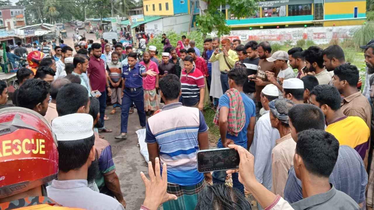 শরণখোলায় বাসচাপায় নারী নিহত