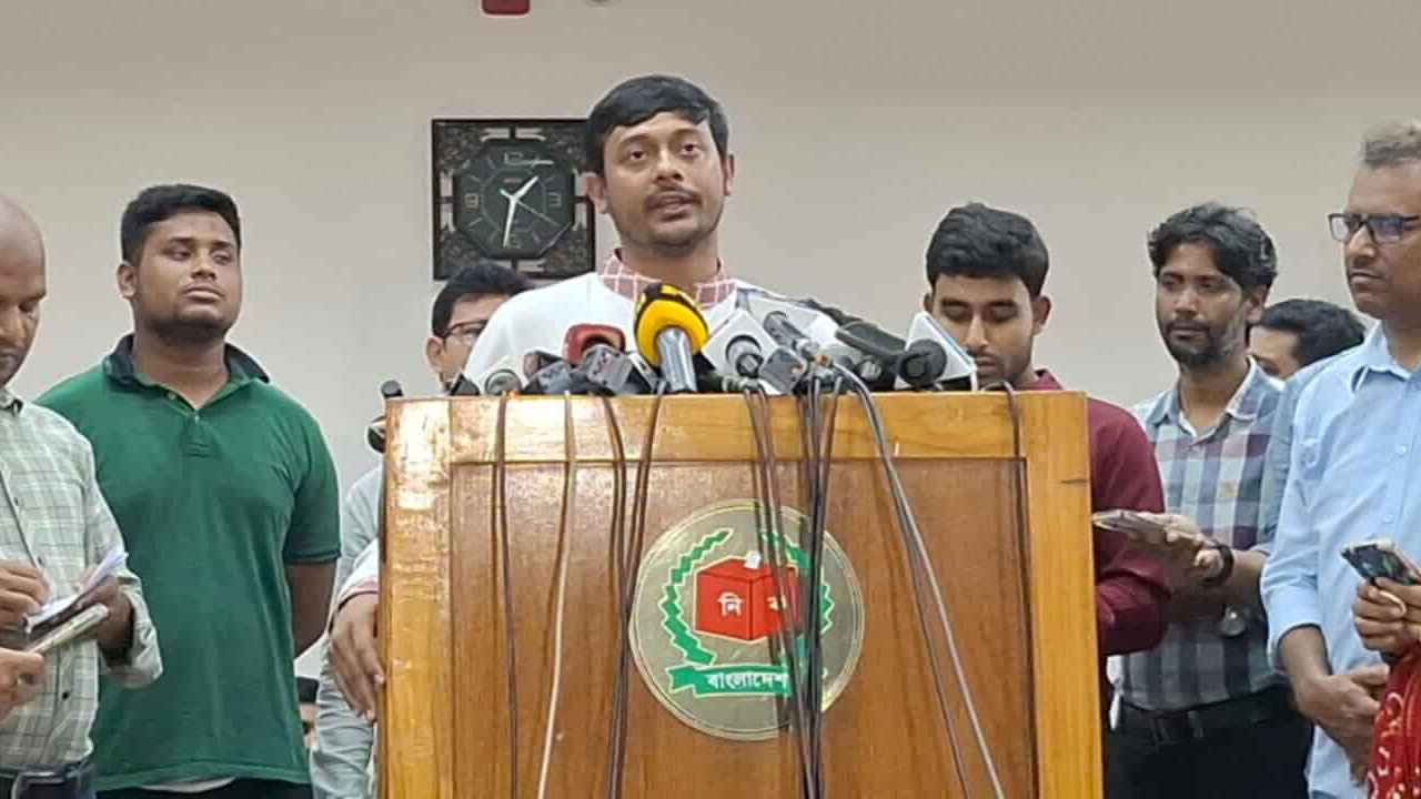 ‘শাপলা’ পেতে বাধা দিলে রাজনৈতিকভাবে লড়াইয়ে নামবে এনসিপি