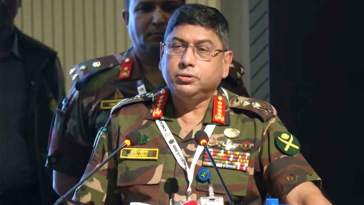 মানবিক না হলে দেশের উন্নতি সম্ভব না: সেনাপ্রধান