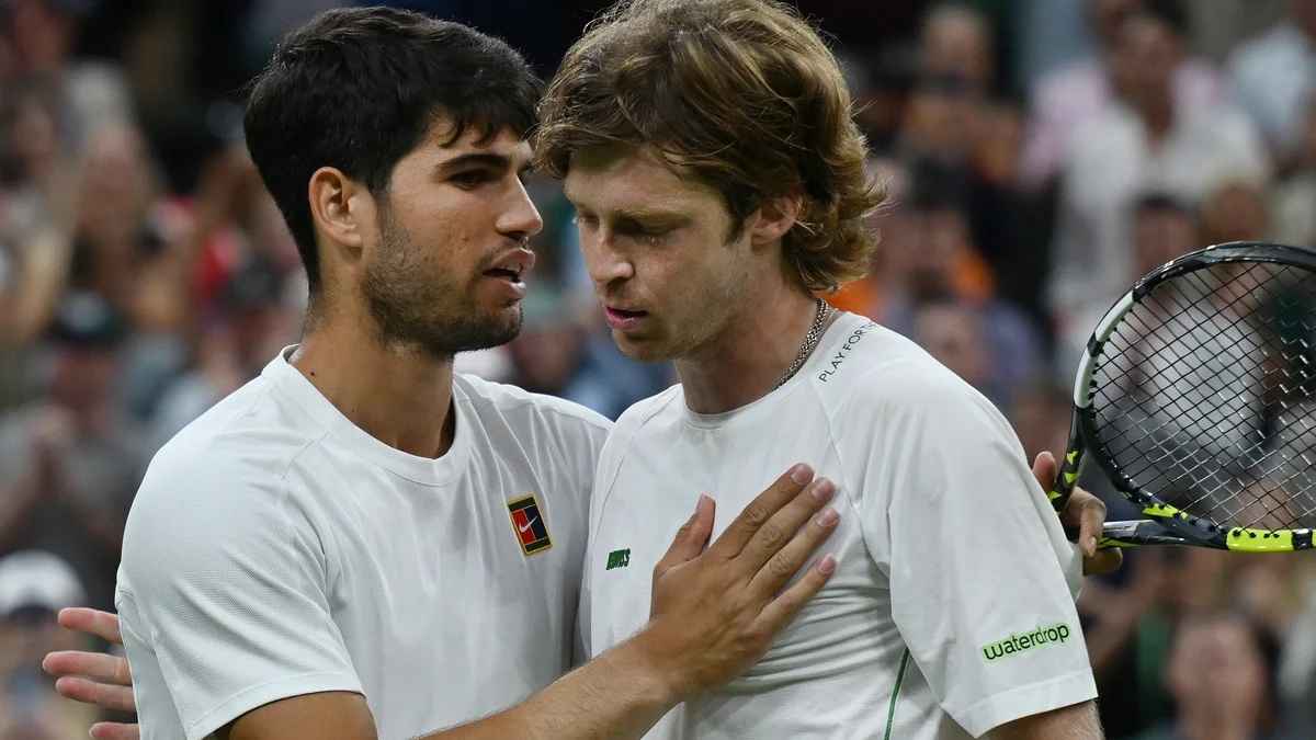 দুর্দান্ত প্রত্যাবর্তনে রুবলেভকে হারিয়ে কোয়ার্টার ফাইনালে আলকারাজ