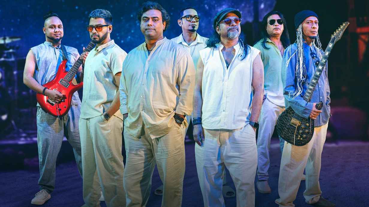 ৪০ বছর পূর্তি, কানাডা যাচ্ছে ‘ওয়ারফেজ’