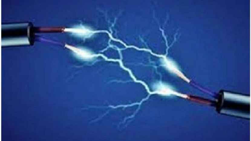 ঝিনাইদহে বিদ্যুৎস্পৃষ্টে মেয়ে নিহত, বাবা আহত