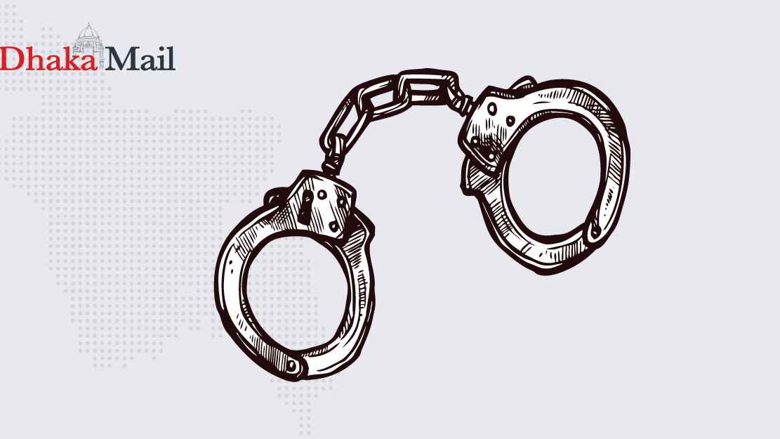 ভয় দেখিয়ে ৭০ হাজার টাকা নিয়ে ফেরার পথে এপিবিএন সদস্যসহ আটক ৬