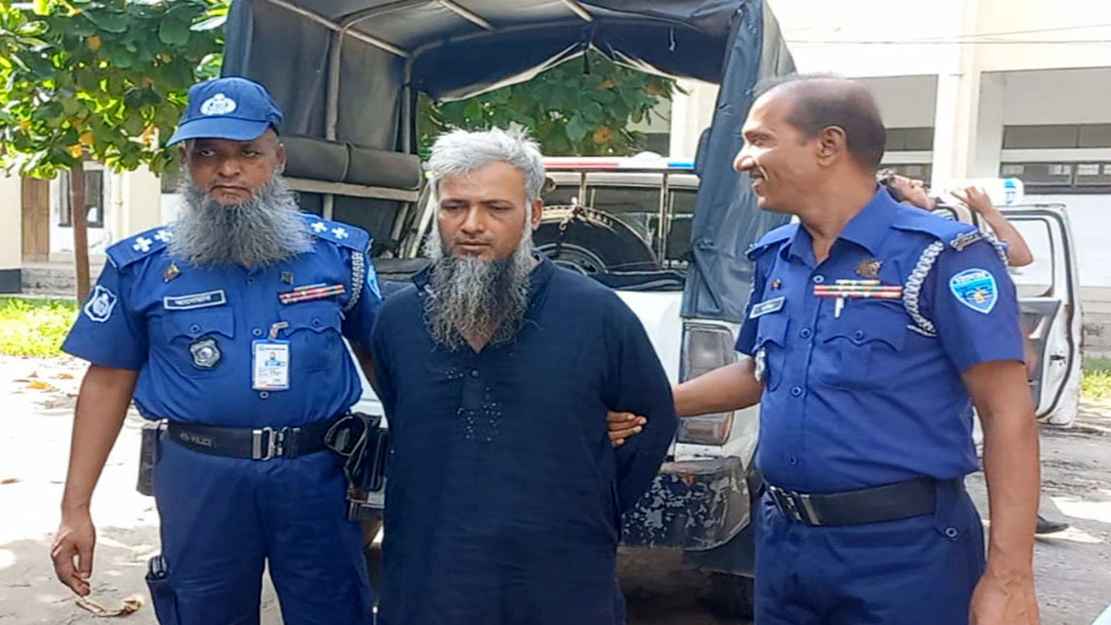 চাঁদপুরে খতিবকে হত্যাচেষ্টায় অভিযুক্ত আসামি জেলহাজতে