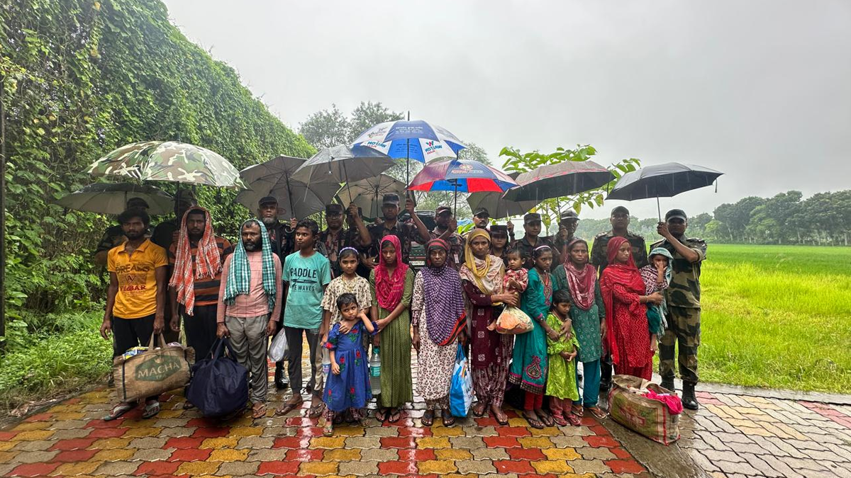 ভারতে অনুপ্রবেশকারী ১৫ বাংলাদেশি নাগরিককে বিজিবির মাধ্যমে হস্তান্তর