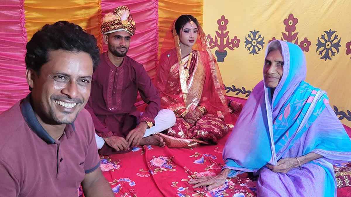 বাবা-মা থাকতেও এতিম, জমকালো আয়োজনে উর্মির বিয়ে