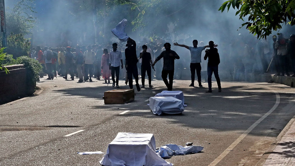 হত্যার প্রতিবাদে বিক্ষোভ-অবরোধ, ফেসবুক বন্ধ, কমপ্লিট শাটডাউনের ঘোষণা
