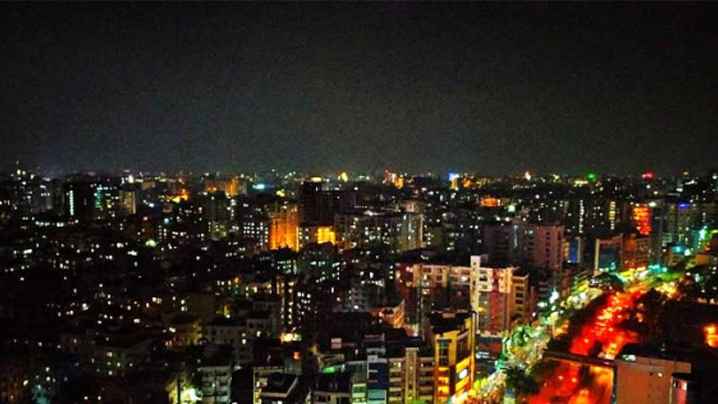 এক শহরে দুই জীবন