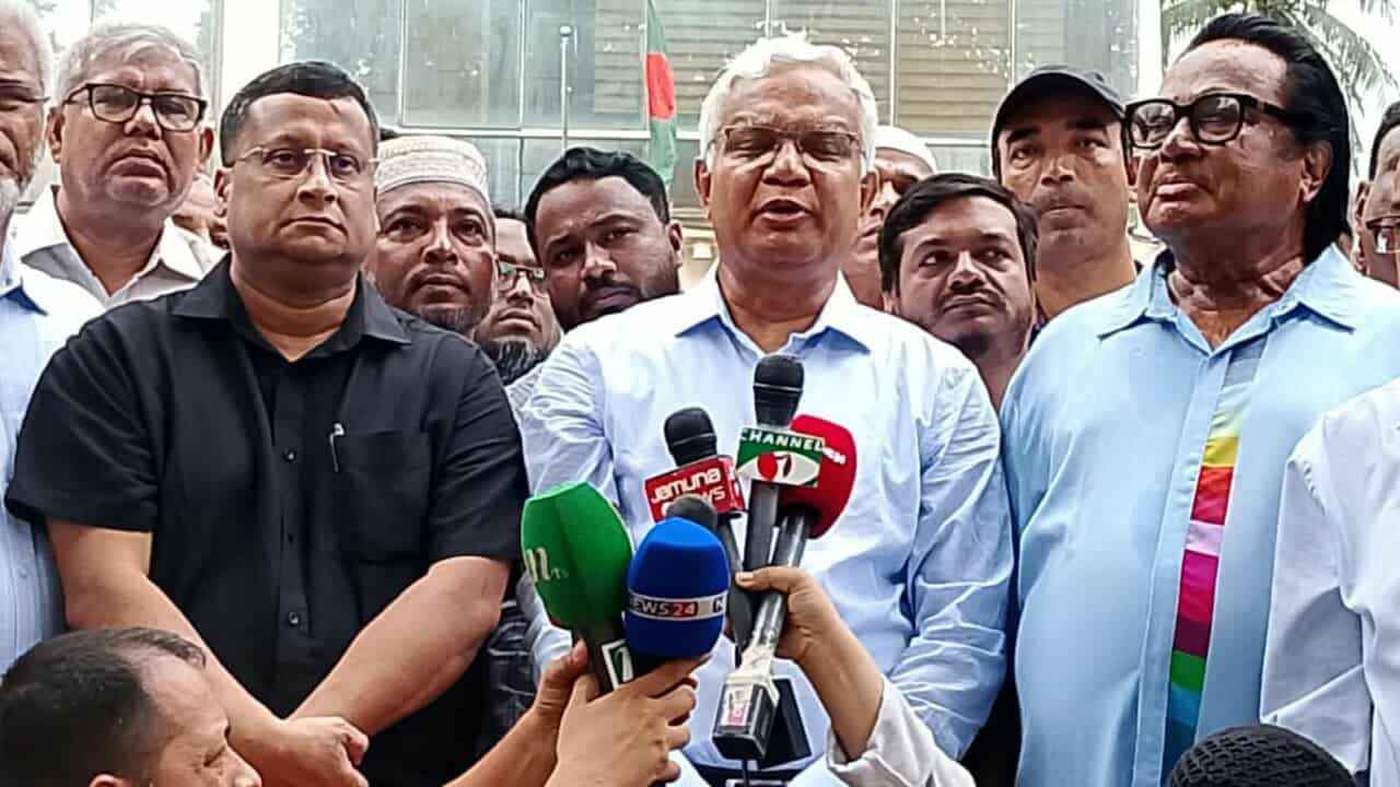 আইনশৃঙ্খলার অবনতি ঘটিয়ে নির্বাচন পেছানোর ষড়যন্ত্র চলছে: ডা. জাহিদ