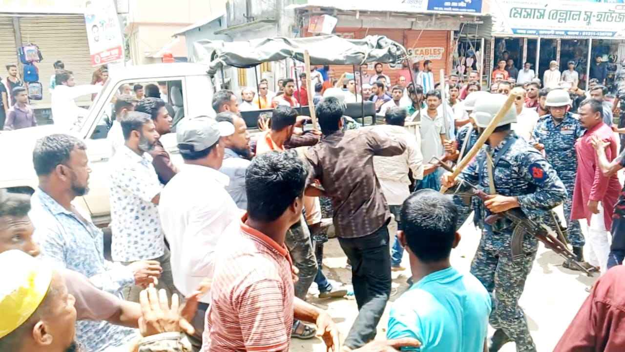 বরগুনায় বিএনপির দুই পক্ষের সংঘর্ষে আহত ২৫