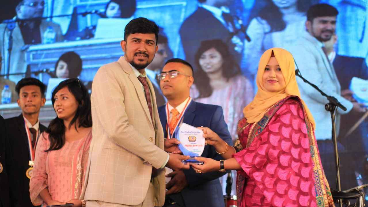 দ্বিতীয় দিনেও উদ্ধার হয়নি ম্যানহোলে নিখোঁজ নারী, তদন্ত কমিটি গঠন