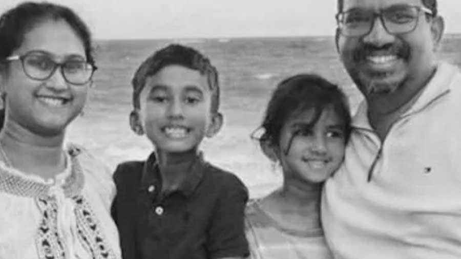 আমেরিকায় গিয়ে জীবন্ত দগ্ধ হয়ে মৃত্যু ৪ ভারতীয়ের