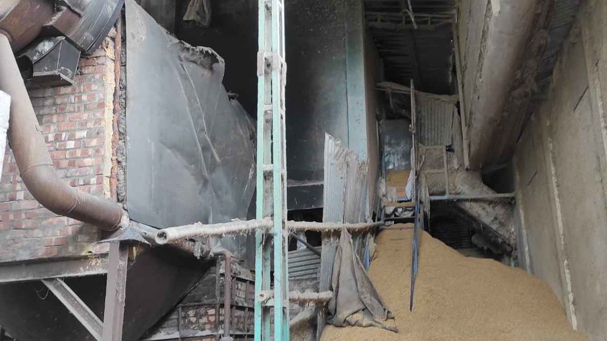 অটোরাইচ মিলের তুষের ভাপারে পড়ে আলিম পরীক্ষার্থীর মৃত্যু