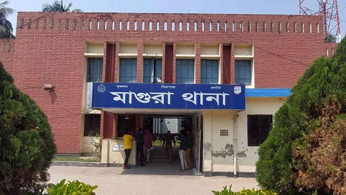 কলাব্যবসায়ীকে গলাকেটে হত্যা, আটক ১