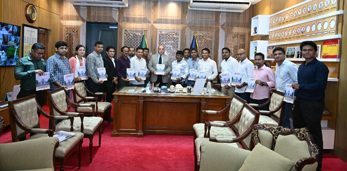 Refat Ba সংবাদ পরিবেশনে বস্তুনিষ্ঠতা বজায় রাখার আহ্বান প্রধান বিচারপতির