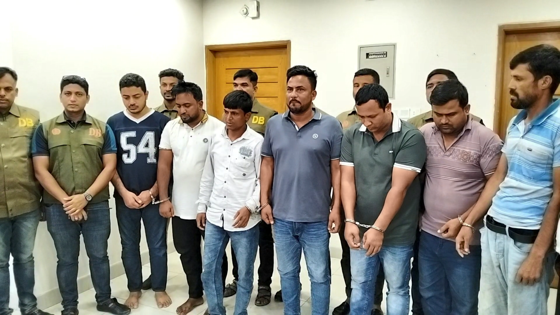 বাগেরহাটে হ্যামকো গ্রুপে ডাকাতির ঘটনায় কোটি টাকার মালামালসহ গ্রেফতার ৯