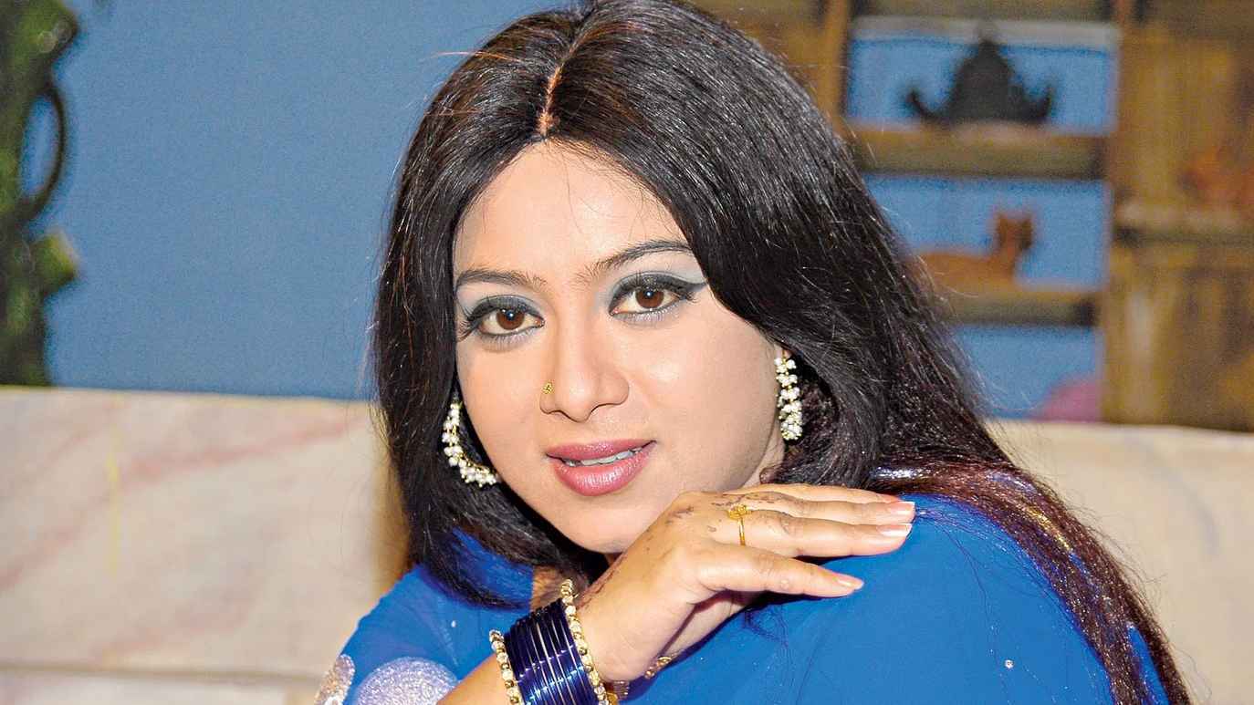 বাসায় রেখে মানুষের চোখের অপারেশন করিয়েছি: শাবনূর