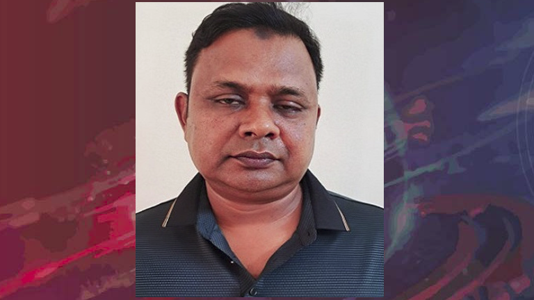 প্রতিমন্ত্রী জাকির হোসেনের পিএস গ্রেফতার