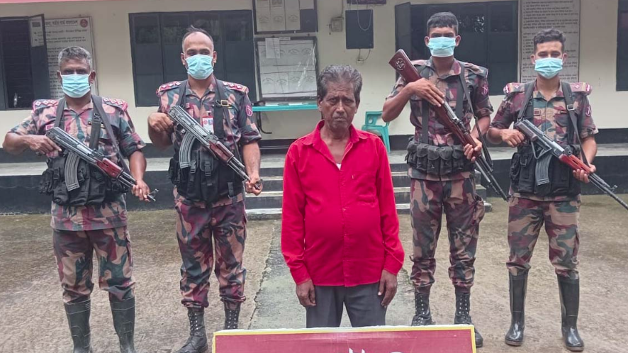 মহশেপুর সীমান্তে ভারতীয় নাগরিক আটক