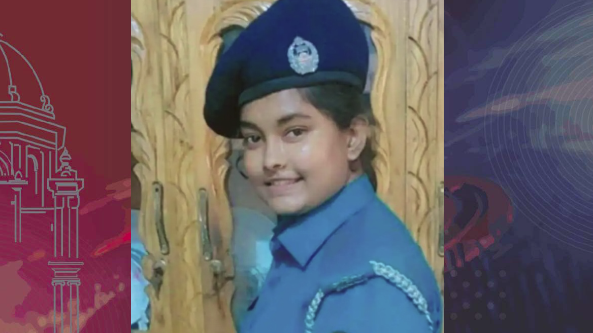 কনস্টেবলকে স্যার ডেকে আটক ভুয়া নারী এসআই