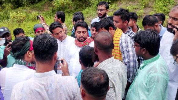 বিএসএফের গুলিতে নিহত কৃষকের বাড়িতে নাগরিক পার্টির নেতৃবৃন্দ