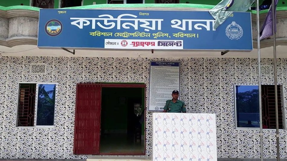 বরিশালে সন্ত্রাসী দা পলাশ সেনাবাহিনীর হাতে গ্রেফতার