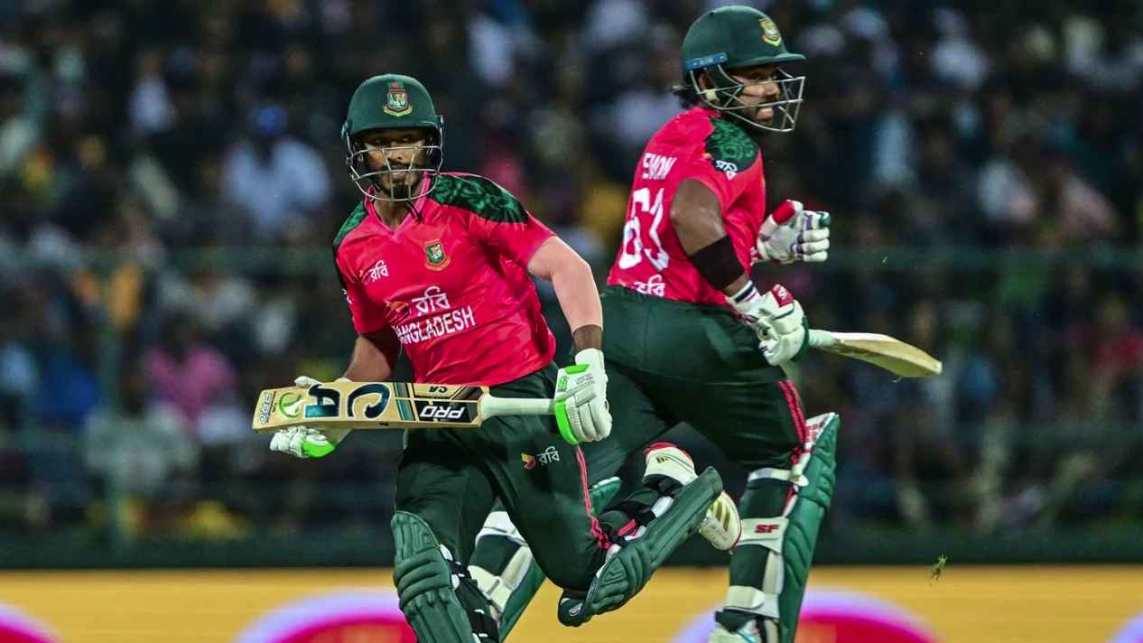 শুরুতেই তিন উইকেট হারিয়ে চাপে বাংলাদেশ