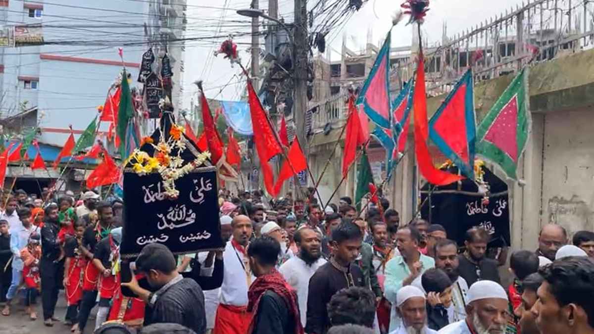হোসেনি দালান থেকে তাজিয়া মিছিল শুরু
